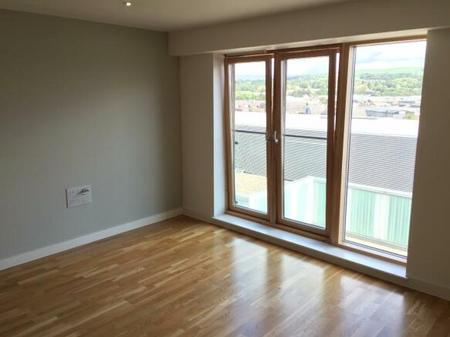 1 bedroom Flat to let in St Johns Gardens, Bury, BL9