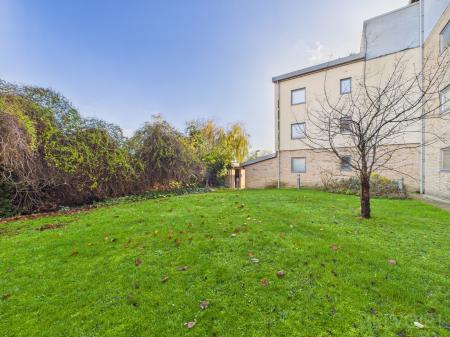 1 bedroom Flat to let in Forum Court, Bury St Edmunds, IP32