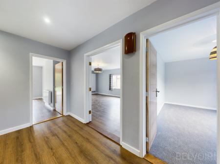 4 bedroom Detached bungalow to let in Hardwick Lane, Bury St Edmunds, IP33