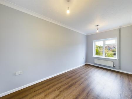 4 bedroom Detached bungalow to let in Hardwick Lane, Bury St Edmunds, IP33