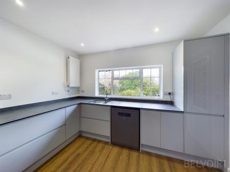 4 bedroom Detached bungalow to let in Hardwick Lane, Bury St Edmunds, IP33