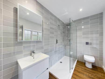 4 bedroom Detached bungalow to let in Hardwick Lane, Bury St Edmunds, IP33