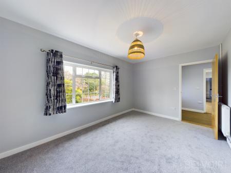 4 bedroom Detached bungalow to let in Hardwick Lane, Bury St Edmunds, IP33