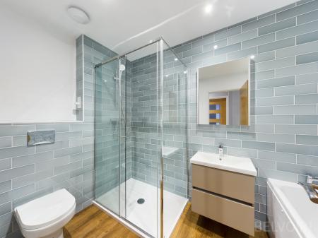 4 bedroom Detached bungalow to let in Hardwick Lane, Bury St Edmunds, IP33