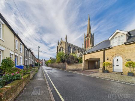 2 bedroom Terraced House for sale in Church Row, Bury St Edmunds, IP33
