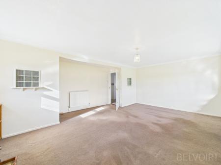 2 bedroom Maisonette for sale in Derwent Road, Bury St Edmunds, IP32