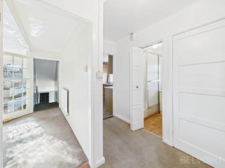 2 bedroom Maisonette for sale in Derwent Road, Bury St Edmunds, IP32