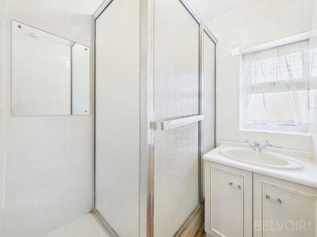 2 bedroom Maisonette for sale in Derwent Road, Bury St Edmunds, IP32