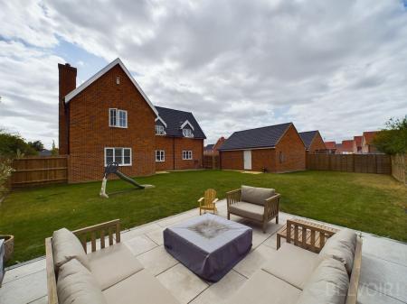 4 bedroom Detached house for sale in Red Admiral Heights, Thurston, IP31