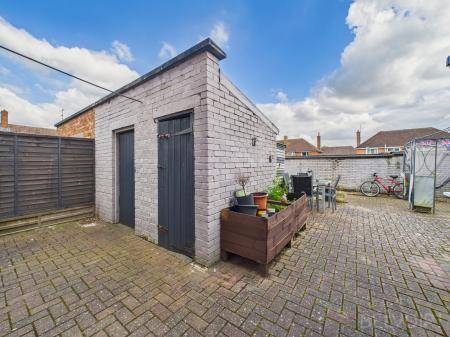 3 bedroom Semi-detached house for sale in Severn Road, Bury St Edmunds, IP32