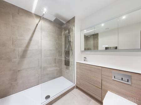 2 bedroom Apartment to let in Houghton Way, Bury St Edmunds, IP33