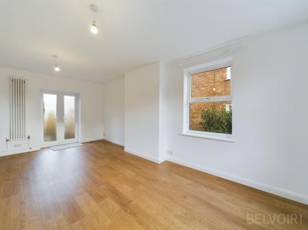 3 bedroom Semi-detached house to let in Bunbury Road, Bury St Edmunds, IP32