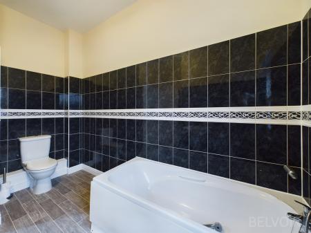 5 bedroom Town house for sale in Bonny Crescent, Ipswich, IP3