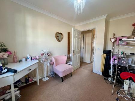 4 bedroom Semi-detached house to let in Bloomsfield Road, Haverhill - Suffolk, CB9