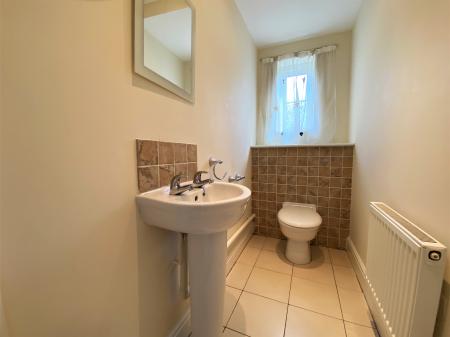 2 bedroom End of terrace house to let in Cobb Close, Bury St Edmunds, IP32