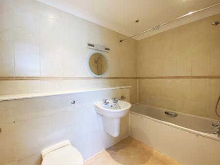 2 bedroom End of terrace house to let in Cobb Close, Bury St Edmunds, IP32