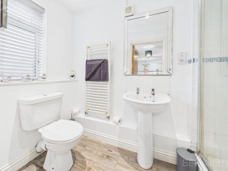 2 bedroom Apartment for sale in Newmarket Road, Bury St Edmunds, IP33