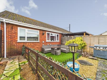 2 bedroom Bungalow for sale in Blackbird Road, Mildenhall, IP28