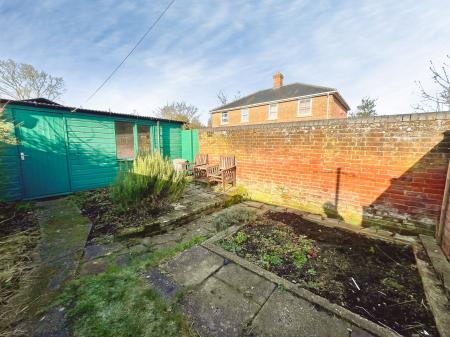 3 bedroom End of terrace house to let in Fornham Road, Bury St Edmunds, IP32