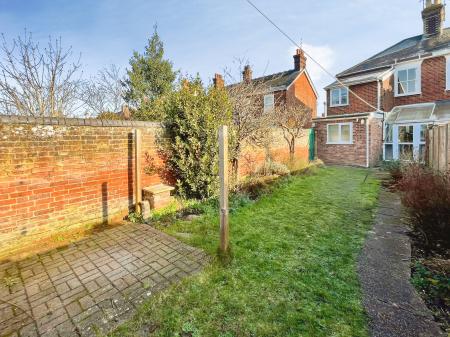 3 bedroom End of terrace house to let in Fornham Road, Bury St Edmunds, IP32