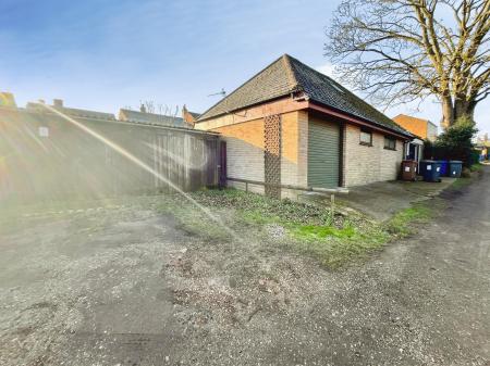 3 bedroom End of terrace house to let in Fornham Road, Bury St Edmunds, IP32