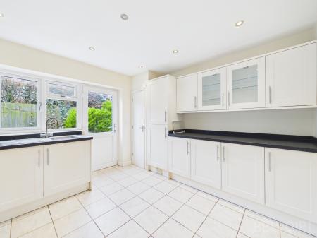 5 bedroom Detached house to let in Cornfield Road, Bury St Edmunds, IP33