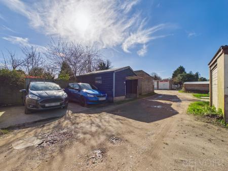 2 bedroom End of terrace house for sale in Mill Road, Bury St Edmunds, IP33