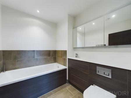 2 bedroom Flat for sale in Harland Court, Bury St Edmunds, IP32