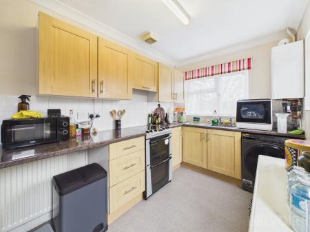 2 bedroom Semi-detached house to let in Chaucer Road, Sudbury, CO10