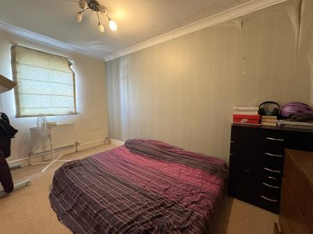 4 bedroom Semi-detached house to let in Bloomfield Road, Haverhill - Suffolk, CB9