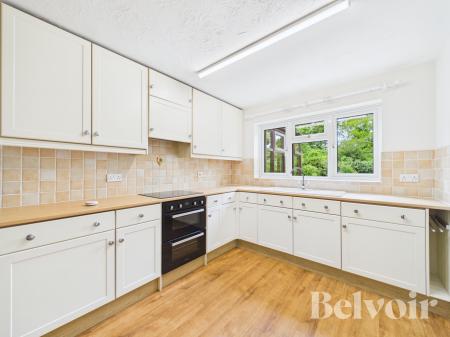 4 bedroom Detached house to let in Church Close, Colchester, CO6