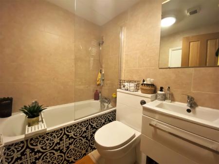 2 bedroom Terraced House to let in Southgate Street, Bury St Edmunds, IP33