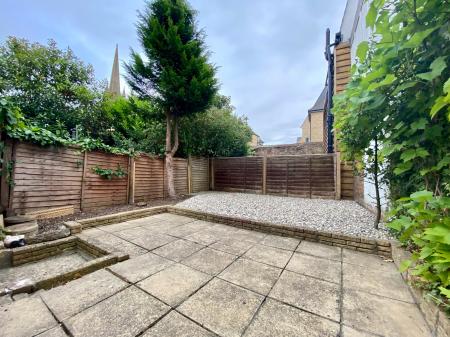 3 bedroom Terraced House to let in St Johns Place, Bury St Edmunds, IP33