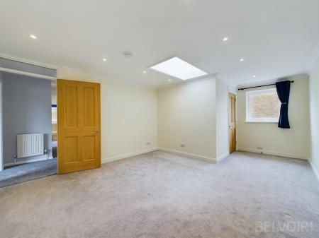 5 bedroom Detached house to let in Broadland Road, Bury St Edmunds, IP33