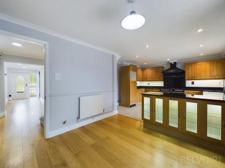 5 bedroom Detached house to let in Broadland Road, Bury St Edmunds, IP33