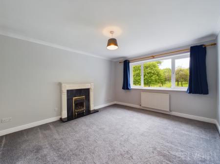 5 bedroom Detached house to let in Broadland Road, Bury St Edmunds, IP33