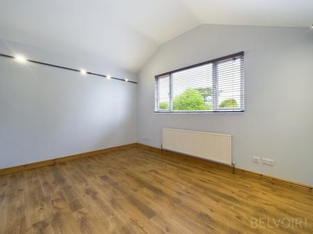 5 bedroom Detached house to let in Broadland Road, Bury St Edmunds, IP33