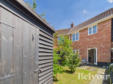 3 bedroom Semi-detached house to let in Drovers Avenue, Moreton Hall, Bury St Edmunds, IP32