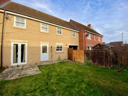 3 bedroom Terraced House to let in Fen Way, Bury St Edmunds, IP33