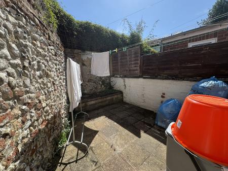 2 bedroom Flat to let in Garland Street, Bury St Edmunds, IP33