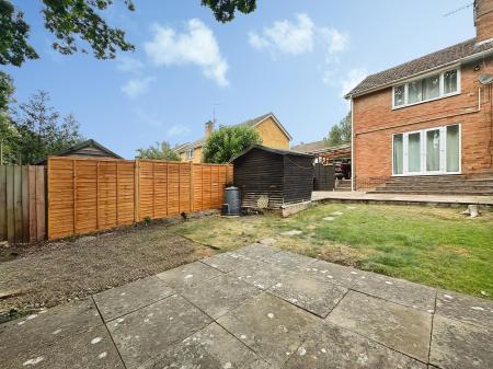 2 bedroom Semi-detached house to let in Winthrop Road, Bury St Edmunds, IP33