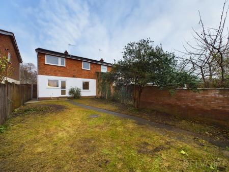 3 bedroom Semi-detached house to let in Mayfield Road, Bury St Edmunds, IP33