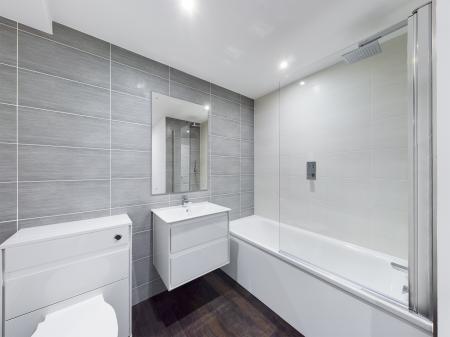 2 bedroom Flat to let in Abbeygate Street, Bury St Edmunds, IP33