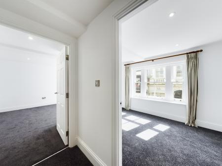 2 bedroom Flat to let in Abbeygate Street, Bury St Edmunds, IP33