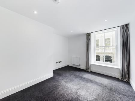 2 bedroom Flat to let in Abbeygate Street, Bury St Edmunds, IP33