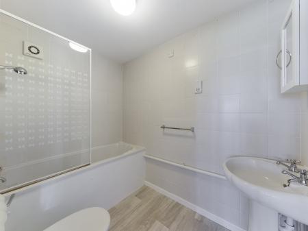 2 bedroom Flat for sale in St Andrews Street South, Bury St Edmunds, IP33