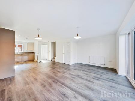 3 bedroom Terraced House for sale in Wool Road, Bury St Edmunds, IP32