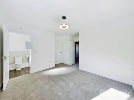 3 bedroom Terraced House for sale in Wool Road, Bury St Edmunds, IP32