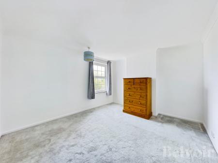 4 bedroom Semi-detached house to let in Nowton Road, Bury St Edmunds, IP33