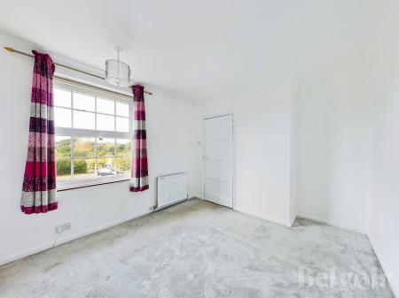 4 bedroom Semi-detached house to let in Nowton Road, Bury St Edmunds, IP33